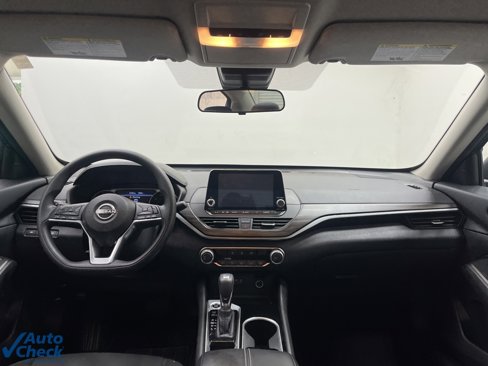 Used 2024 Nissan Altima 2.5 SV image 18