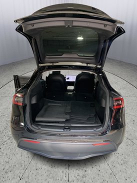 Used 2021 Tesla Model Y Long Range image 7