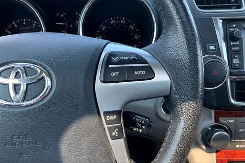 Used 2013 Toyota Highlander Limited image 20