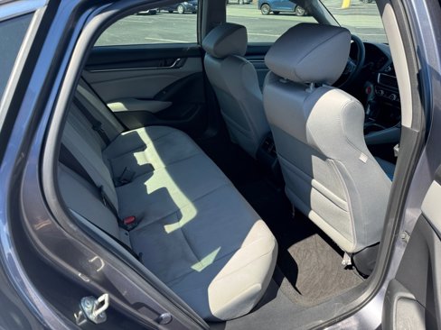 Used 2020 Honda Accord EX image 33