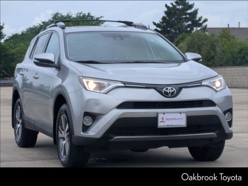 Used 2017 Toyota RAV4 XLE image 3