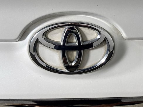 Used 2017 Toyota Camry SE image 23