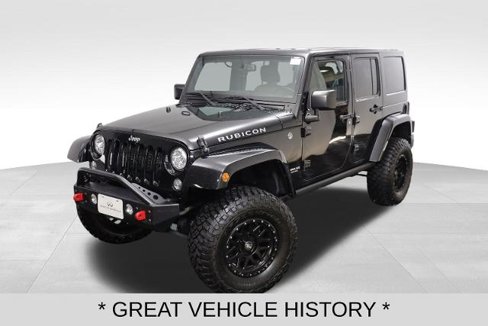 Used 2017 Jeep Wrangler Unlimited Rubicon w/ Connectivity Group image 3