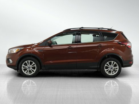 Used 2018 Ford Escape SE image 2