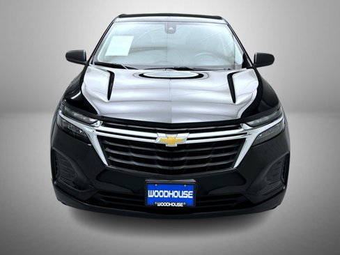 Used 2024 Chevrolet Equinox LS w/ LS Convenience Package image 2