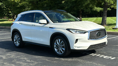 Certified 2022 INFINITI QX50 Essential image 2