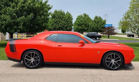 Used 2016 Dodge Challenger R/T Scat Pack w/ Leather Interior Group image 9