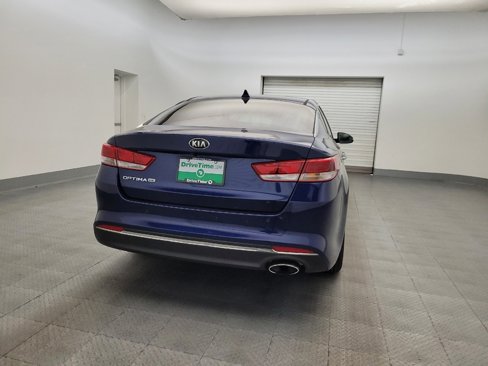 Used 2017 Kia Optima LX w/ Convenience Package image 7