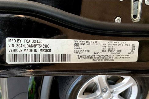 Certified 2023 Jeep Compass Sport image 34