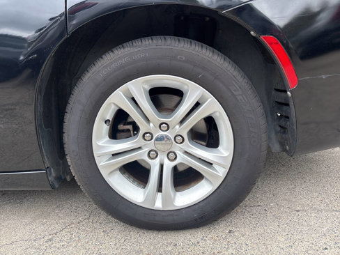 Used 2019 Dodge Charger SXT image 7