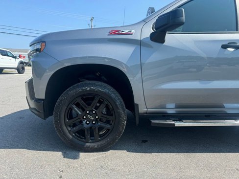 Used 2022 Chevrolet Silverado 1500 LT Trail Boss w/ Bed Protection Package image 2