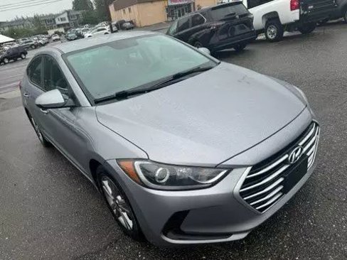 Used 2017 Hyundai Elantra SE image 3