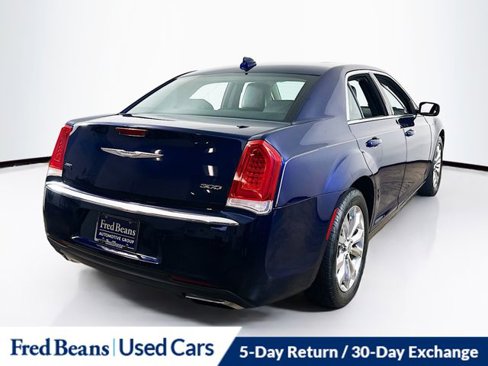 Used 2015 Chrysler 300 Limited w/ Driver Convenience Group image 10