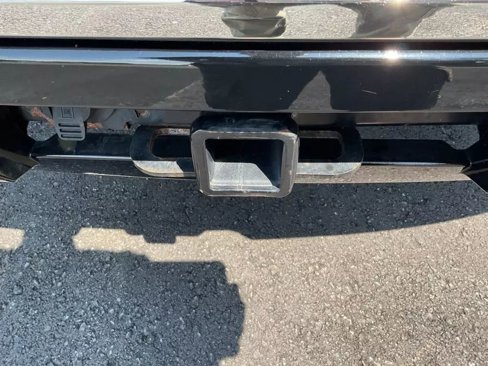 Used 2016 Chevrolet Suburban LTZ image 7