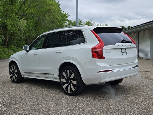 Used 2023 Volvo XC90 T8 Ultimate w/ Protection Package Premier image 2