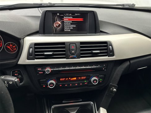 Used 2015 BMW 320i Sedan image 27