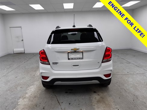 Used 2020 Chevrolet Trax LT w/ LT Convenience Package image 6