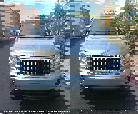 Used 2013 Jeep Grand Cherokee Laredo image 2