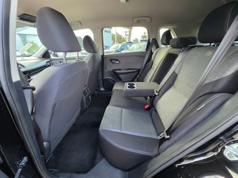 Used 2023 Nissan Rogue SV image 15