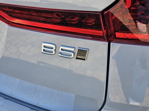 New 2026 Volvo XC60 B5 Plus w/ Protection Package Premier image 10