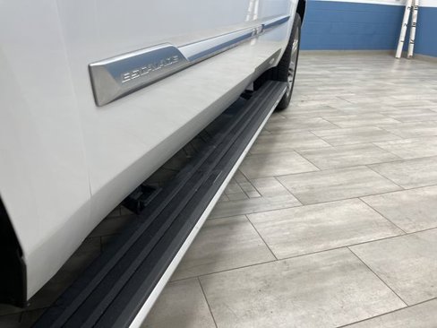 Used 2018 Cadillac Escalade ESV Premium Luxury image 41