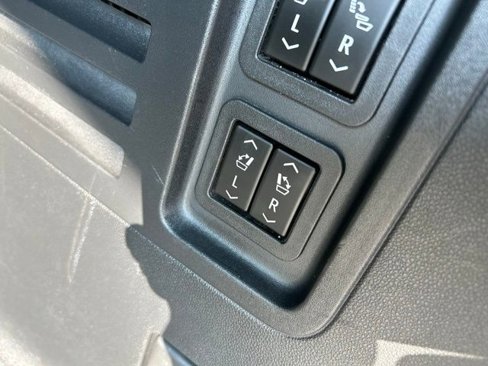 Used 2024 Chevrolet Traverse RS image 45