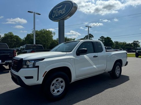 Used 2024 Nissan Frontier S w/ S Utility Package image 1