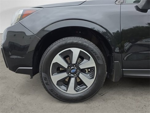 Used 2018 Subaru Forester 2.5i Premium w/ All-Weather Package image 14