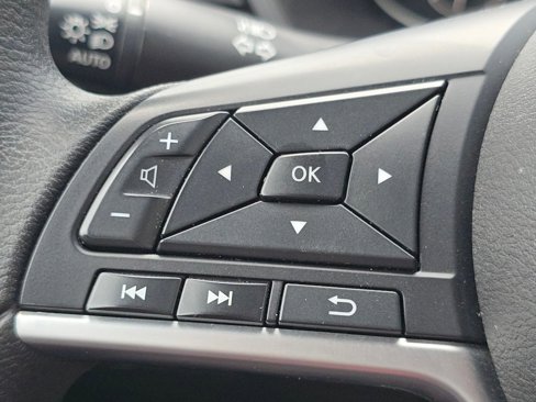 Used 2023 Nissan Altima 2.5 SV image 10
