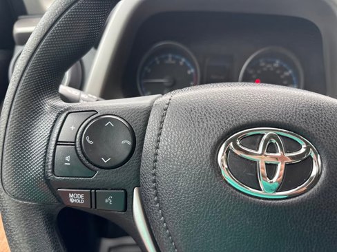 Used 2018 Toyota RAV4 LE w/ All Weather Liner Package image 23