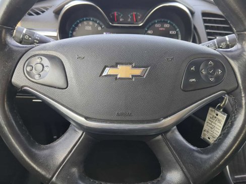 Used 2017 Chevrolet Impala LT image 21