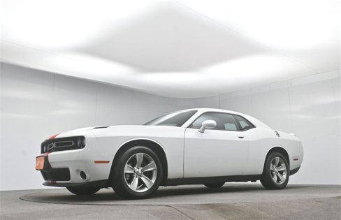 Used 2015 Dodge Challenger SXT image 28