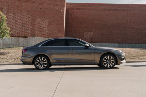 Used 2022 Audi A4 2.0T Premium w/ 18" Wheel Package image 3