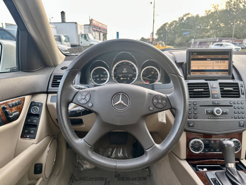 Used 2010 Mercedes-Benz C 300 4MATIC Sedan image 19