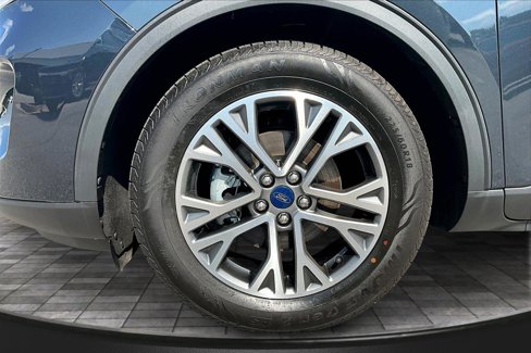 Used 2022 Ford Escape SEL w/ Technology Package image 17