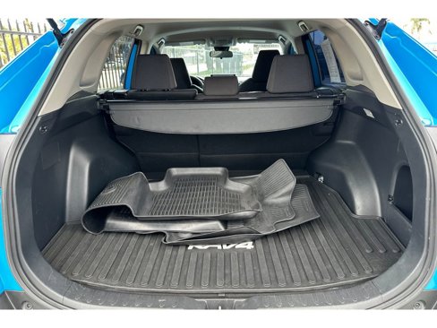 Used 2019 Toyota RAV4 LE image 16