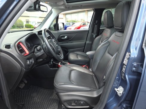 Used 2022 Jeep Renegade Trailhawk w/ Sun/Sound Group image 12