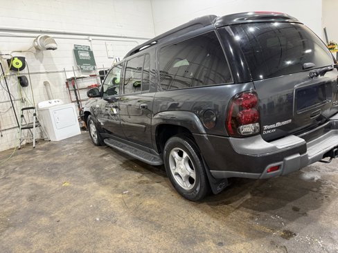 Used 2004 Chevrolet TrailBlazer LT w/ LT Preferred Equipment Group image 3