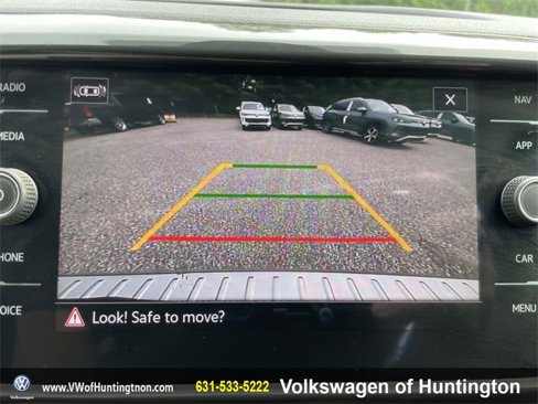 Used 2022 Volkswagen Taos SEL image 25