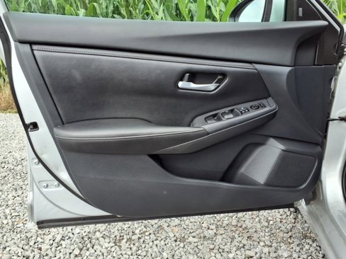 Used 2022 Nissan Sentra SV image 21