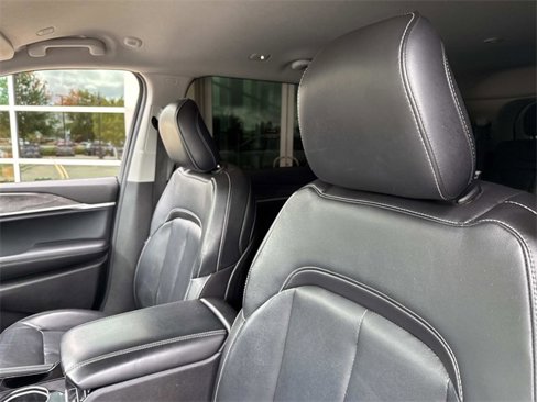Used 2022 Jeep Grand Cherokee L Limited image 22