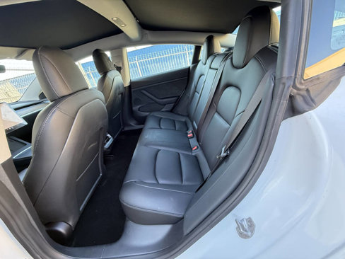 Used 2022 Tesla Model 3 Long Range image 21