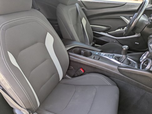 Used 2019 Chevrolet Camaro LT w/ Technology Package image 10