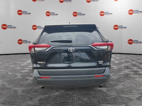 Used 2019 Toyota RAV4 XLE image 4