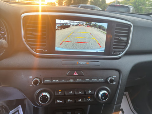 Used 2020 Kia Sportage LX image 15