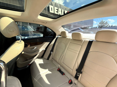 Used 2017 Mercedes-Benz C 300 Sedan image 33