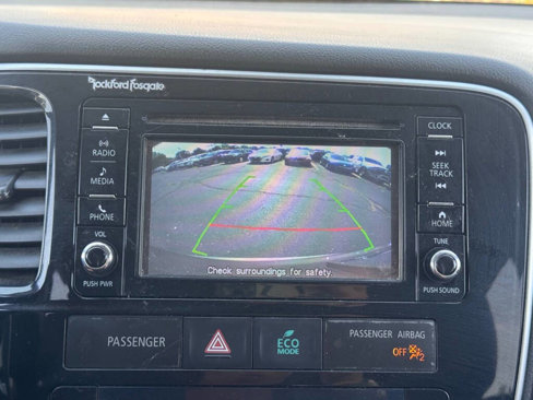 Used 2016 Mitsubishi Outlander GT image 11