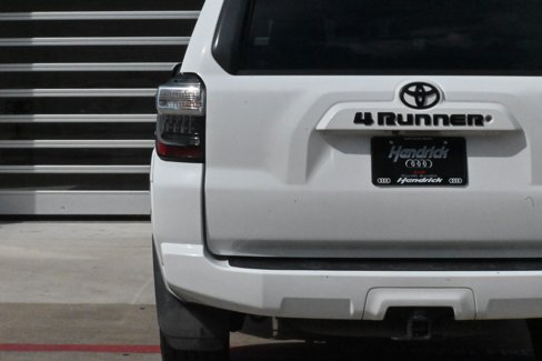 Used 2017 Toyota 4Runner SR5 image 15
