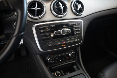 Used 2014 Mercedes-Benz CLA 250 image 20