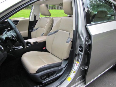 Used 2019 Lexus ES 350 w/ Premium Package image 23